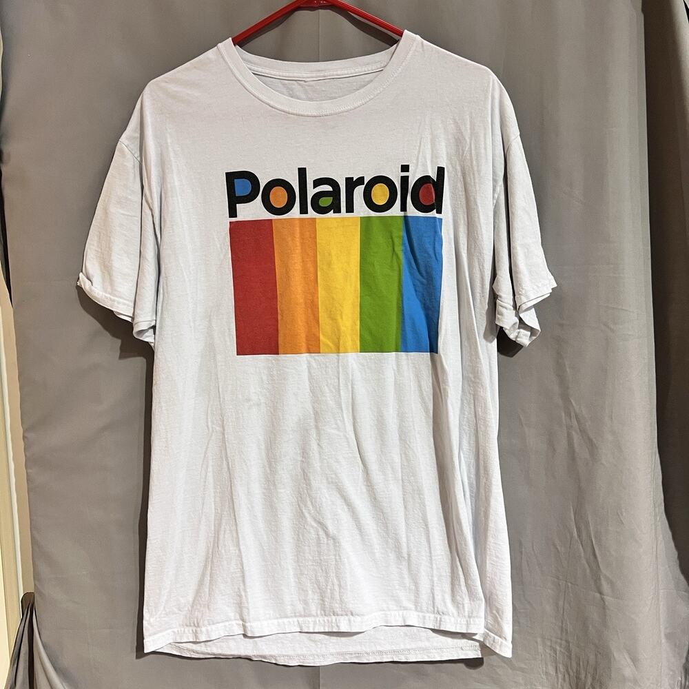 white men's graphic tshirt featuring the classic Polaroid logo Size Large TG2059